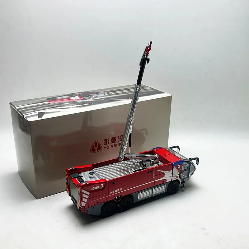 Original Diecast 1/43 Alloy COBRA 3 Airport Major Foam Fire Engine Car Model Classics Adult Souvenir Gift Static Display