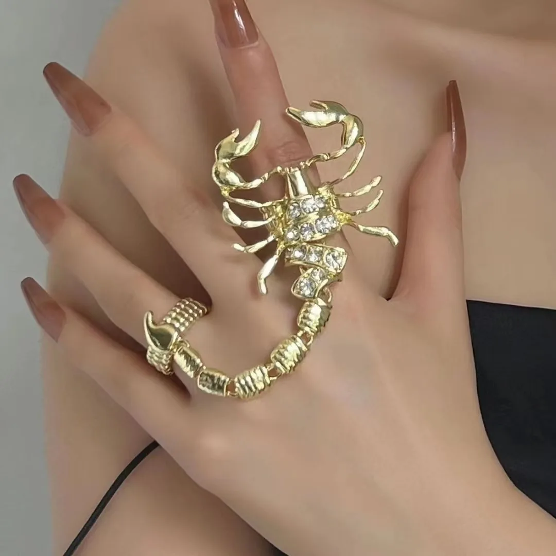 

Cool Girl Spice Chicks Metal Scorpion Chain Ring Female Hip Hop Punk Exaggerated Stretch Unique Index Finger Jewelry Rings