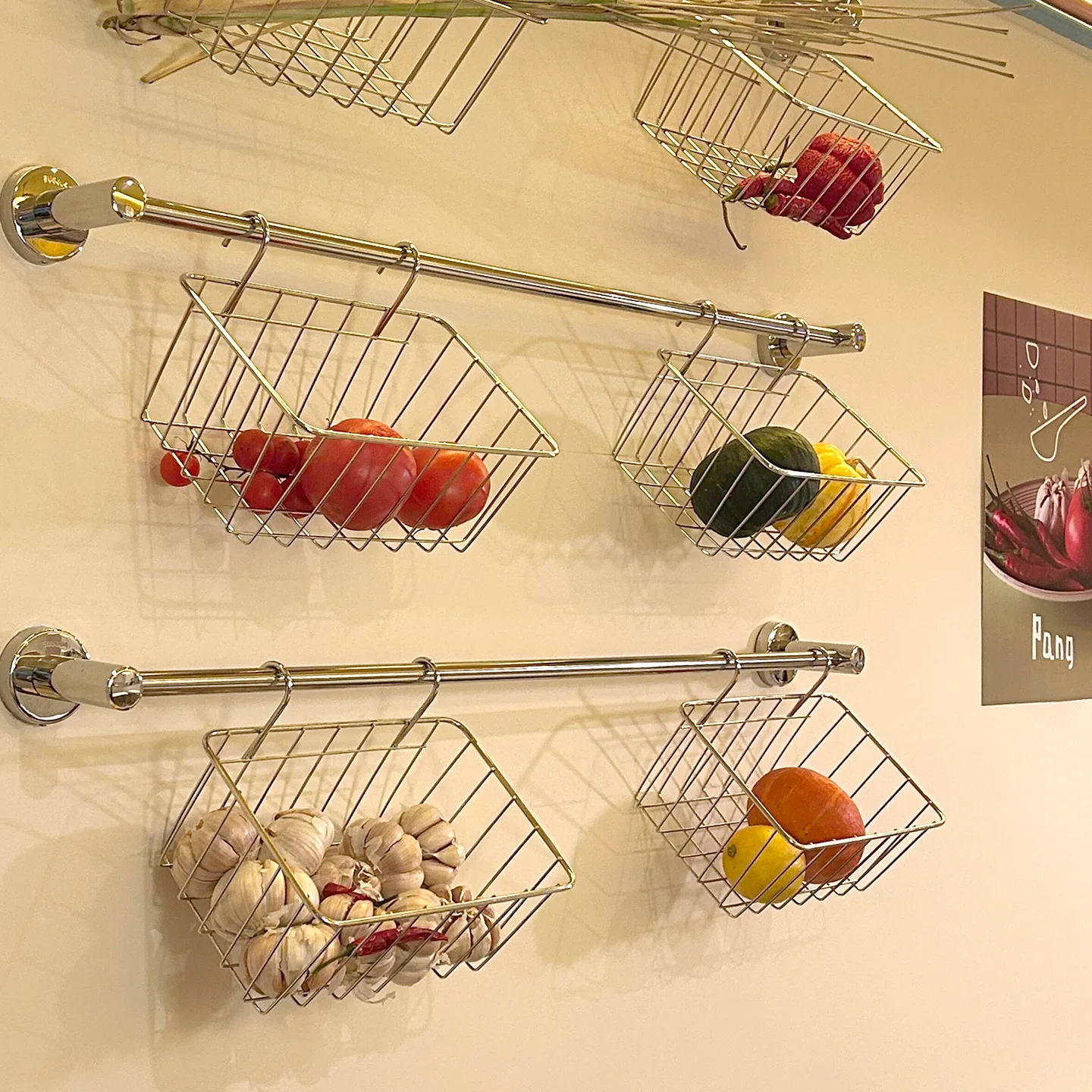 Wall-mounted stainless steel metal mesh basket frame, kitchen storage rack, bakery storage basket, fruit hanging basket, high-va