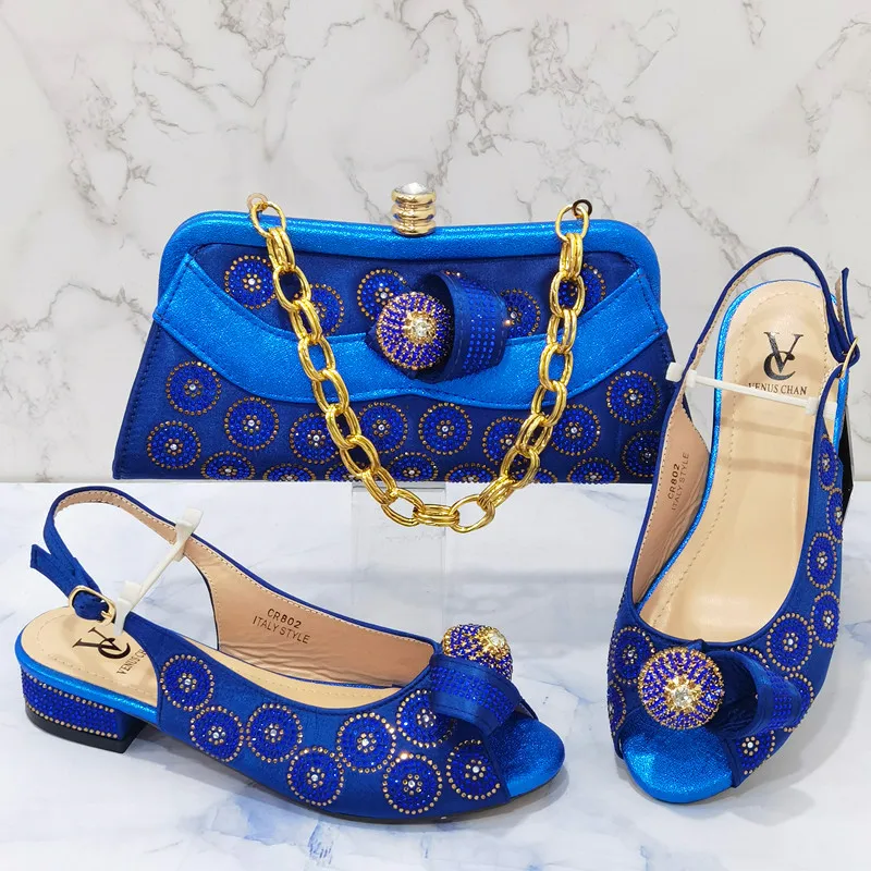 2022 Italian Design Nigerian Fashion Party Blue Color Ladies Shoes and Bag Set With Rhinestone and Metal Decoration