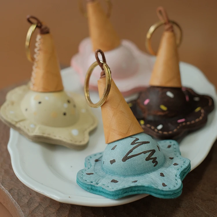 

Ice cream pendant bag pendant head layer cowhide hand-made melting ice cream ornament