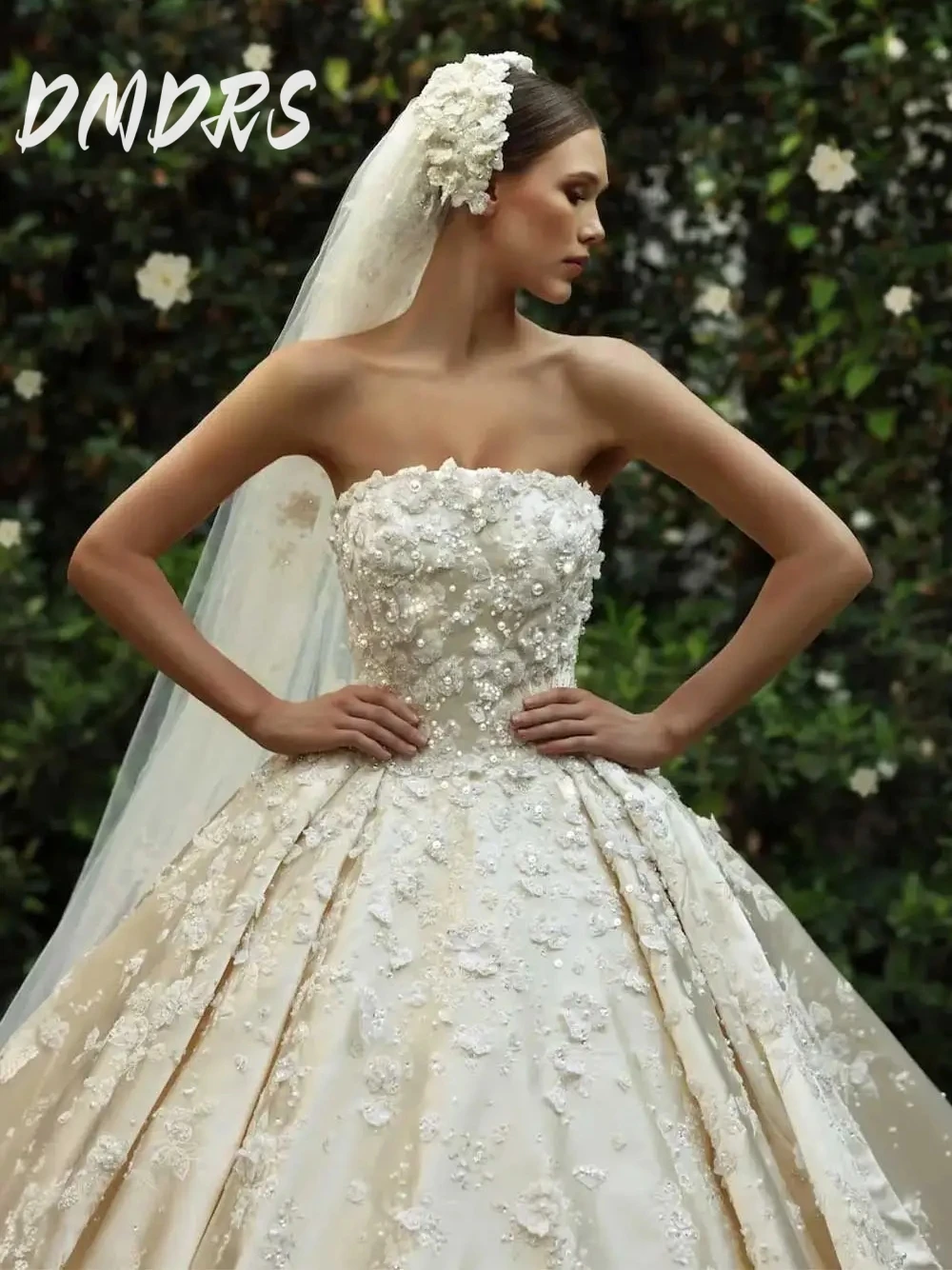 

Noble Strapless Ball Gown Customized Floral Stylish Wedding Dress Graceful Court Train Gorgeous Pearls Satin Floor-length Wear