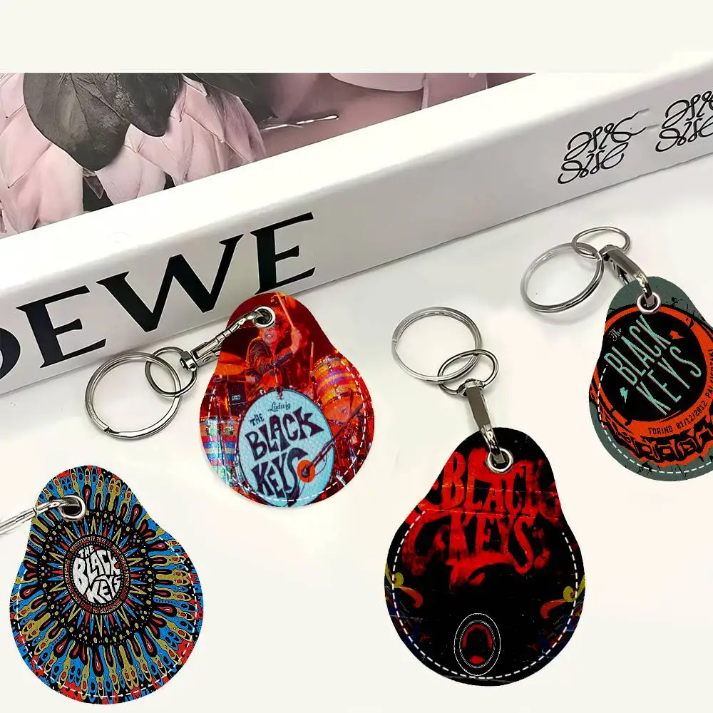 Rock Band The Black Keys PU Card Holder Keychain Key Ring Door Lock Access Tags Card Case Keychain Access Card Key Tag Ring