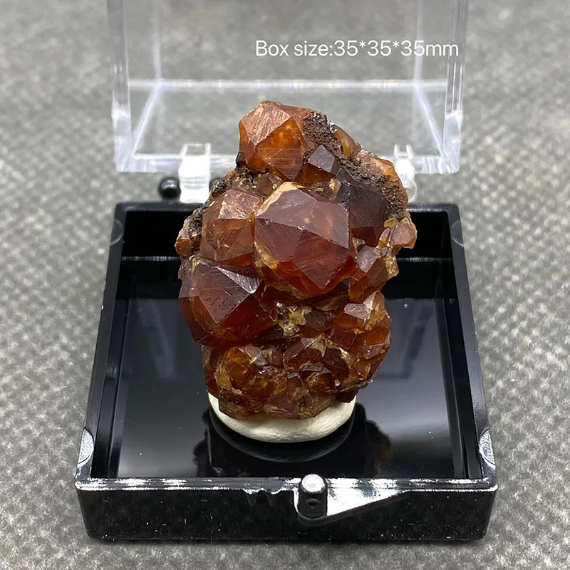 100% natural garnet original crystal mineral specimen gem collection+ Box size:35*35*35mm