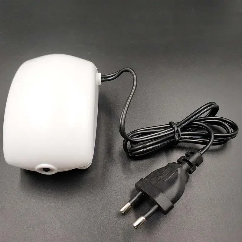 2.5W AB Tak Düşük Gürültü Verimli Akvaryum Hava Pompası Balık Tankı Sessiz Balık Dolum Küçük Havalandırma Pompası