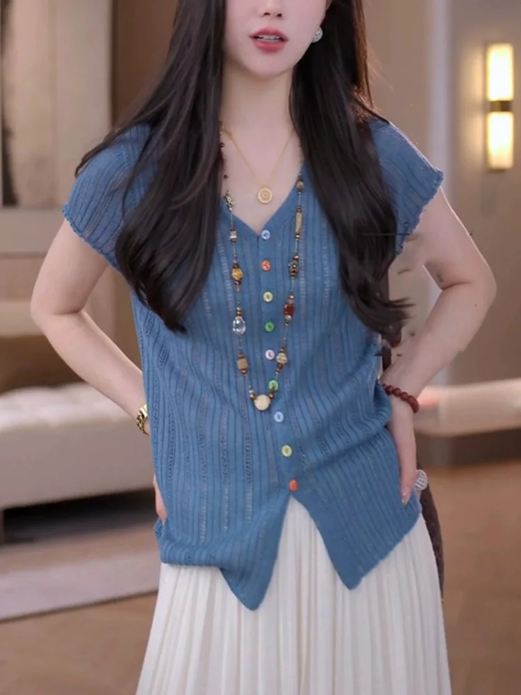 

Summer 2025 Women's V-Ne ort Sve Knitwear Faionable Commute Single Button Design Slimming Korean Sle Loose Fit Top