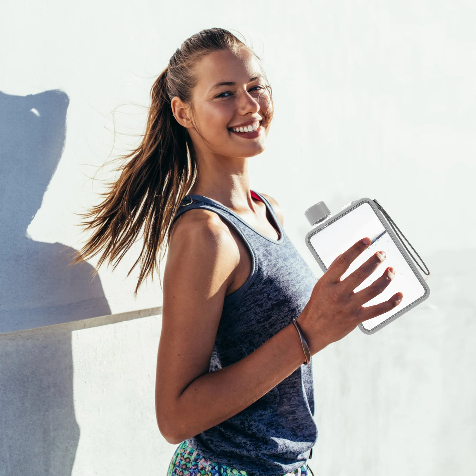 

1PC Flat Water Bottle Portable Leakproof Sports Fitness Accessory Fitness Accessory Compact for School Outdoor Use