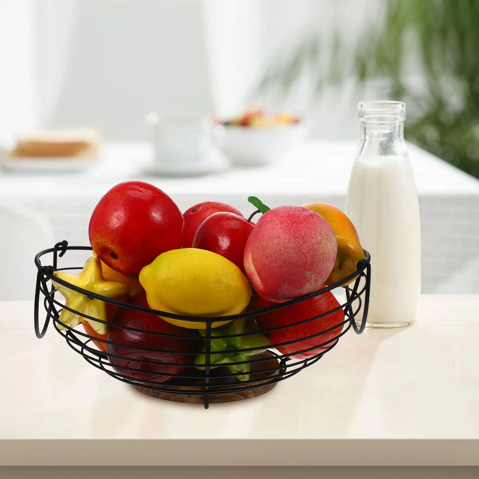 

Iron Wire Fruit Basket Vintage Design Multipurpose Metal Storage Basket for Snacks Cosmetics Wire Baskets Bread Storage