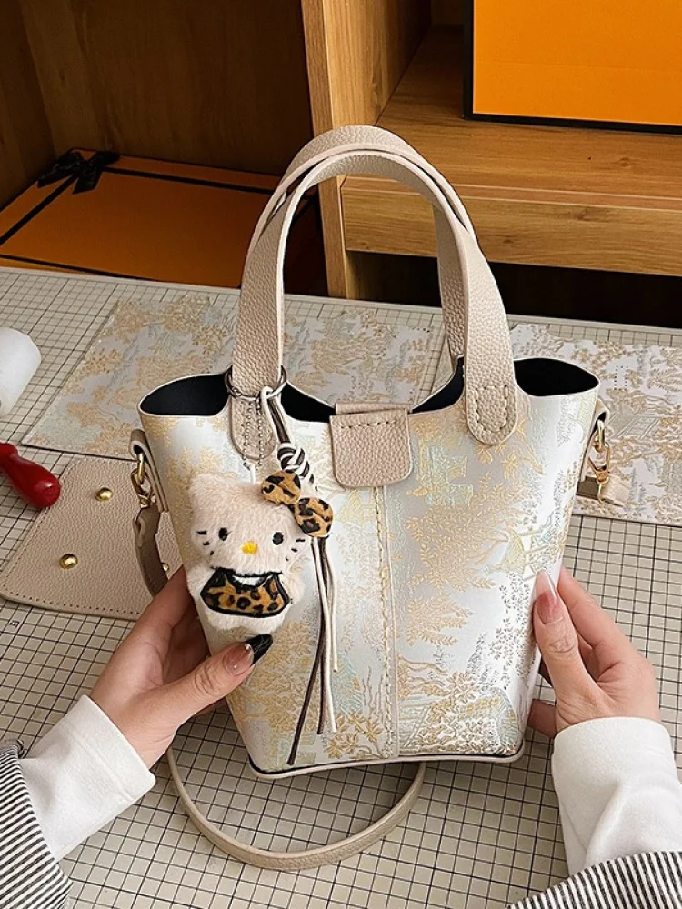 

New Chinese Sle Faionable Buet Bag DIY Handmade Slant Crossbody Single oulder Large Capaci Handbag Street Cool Sle