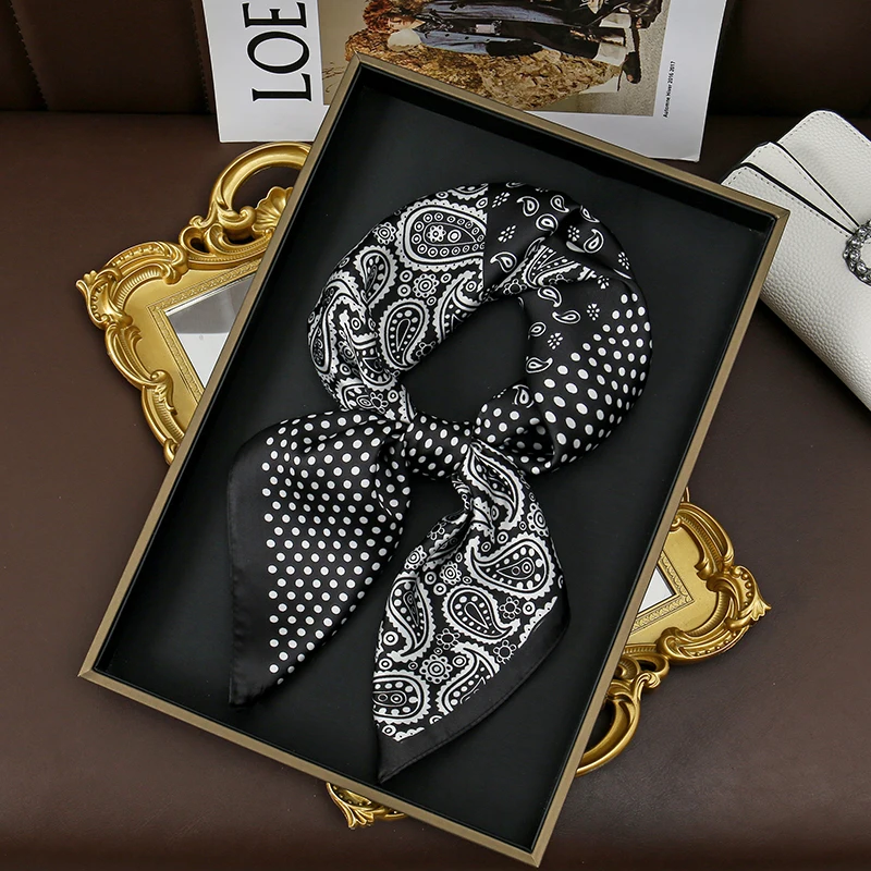 2025 neue Mode 70X70 cm Gedruckt frauen Schal Pashmina Seidenschal Quadrat Schal Dekorative Stirnband Hals Luxus Design Bandana