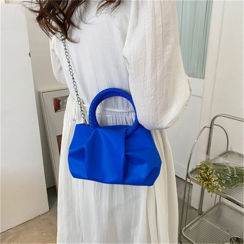 Fashionable Women's Cloud Shoulder Bag Stylish and Functional Handbag Perfect for Fashion Forward Individuals