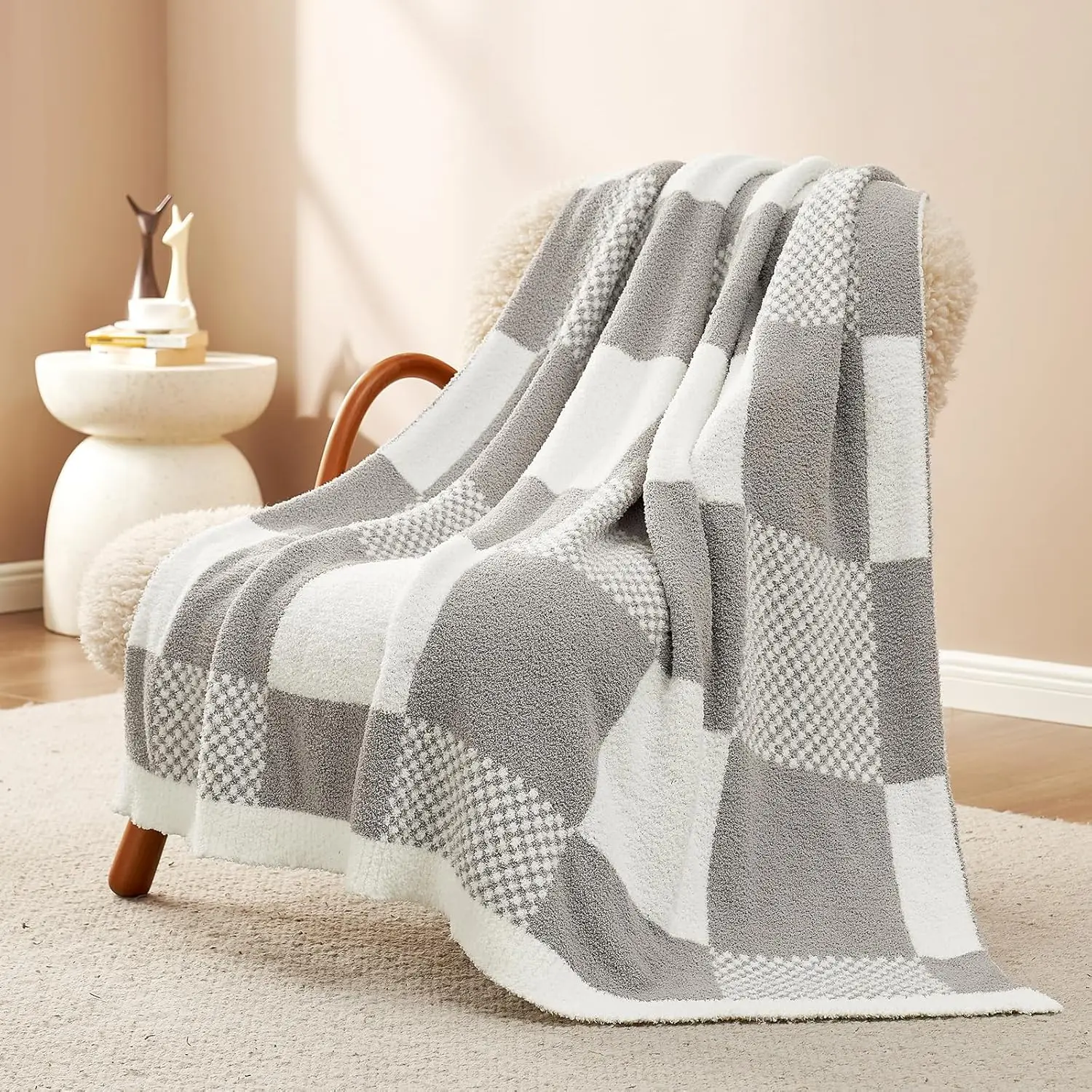 

Snuggle Sac Checkered Blanket, Grey Throw for Couch Checker Fluffy Warm Cozy Soft Throw for Sofa, Chair, Bed, 50x60 in