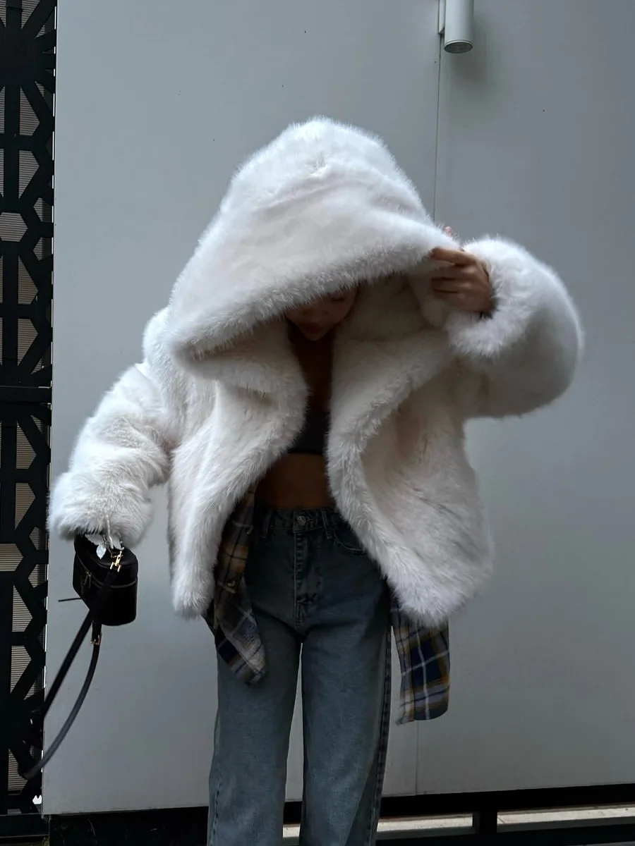 フード付き人工毛皮フェイクファーコート、フォックスファーオーバーコート、秋冬用ショートファージャケット、女性用ファートップ