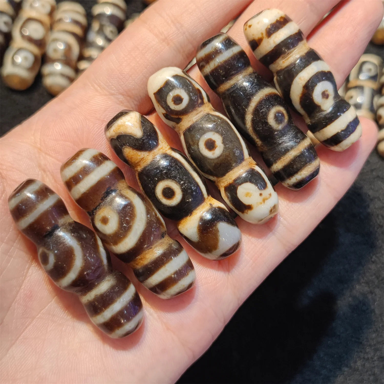 1pcs/lot Natural multi-pattern old agate dzi Weathering lines Tooth yellow Peanut shape 40-50mm Bracelet Necklace accessories