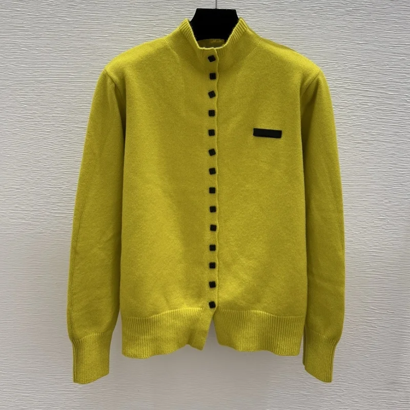 

Top-quality semi-high-necked women's simple square-buttoned cardigan with patchwork logo sweater 251028195