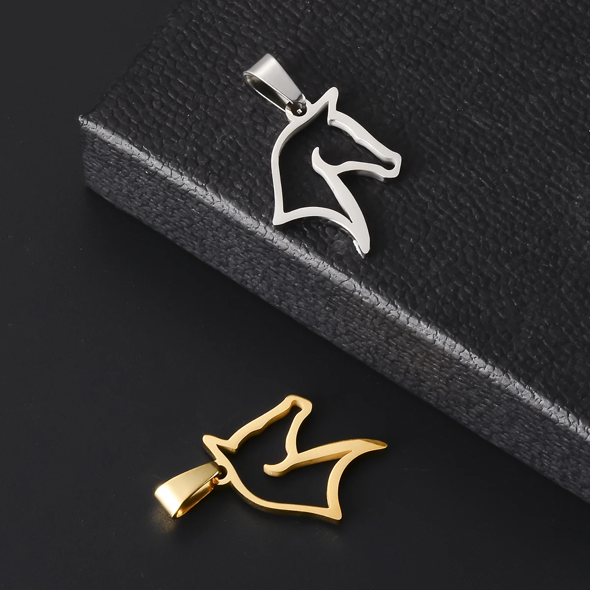 6Pcs Wholesale Horse Head Charm Tag Jewelry Stainless Steel Necklace Pendant High Polished Jewelry