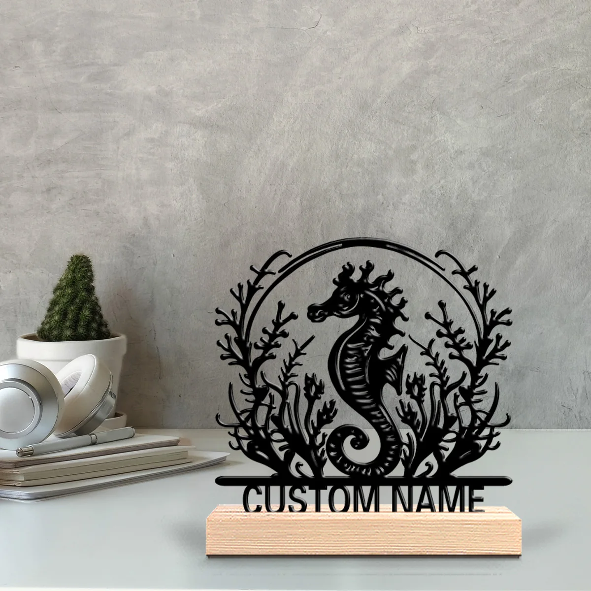 1pc Weird Personalized Custom seahorse Metal Statues Wooden Base Desk Decor for Clock Collectors Vintage Gothic Office Themes