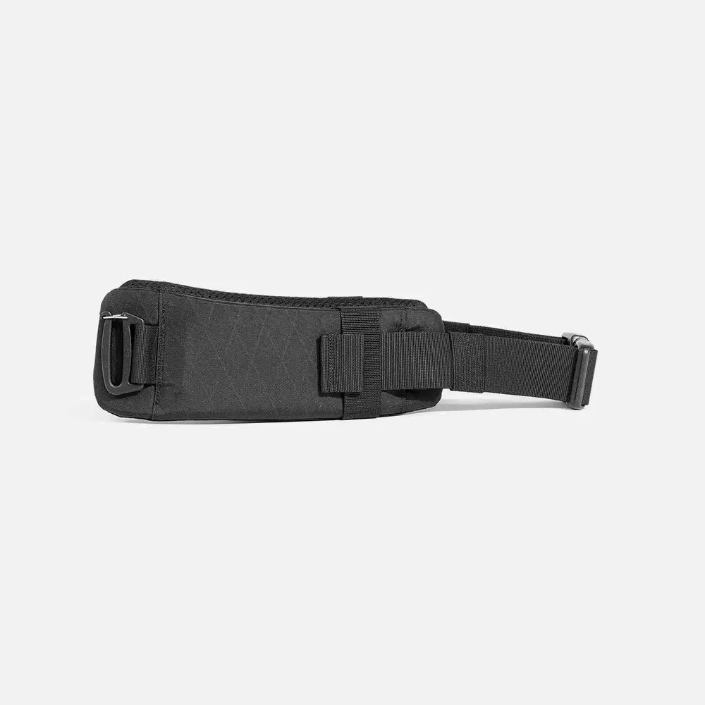 

Waist support belt enhances comfort and is removable.