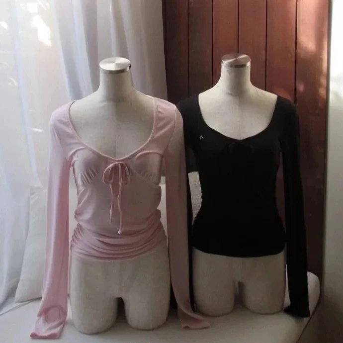 

Японский стиль Pure Desire Ruched Slim Fit Тонкая однотонная футболка с длинными рукавами Модная женская рубашка с v-образным вырезом и галстуком-бабочкой