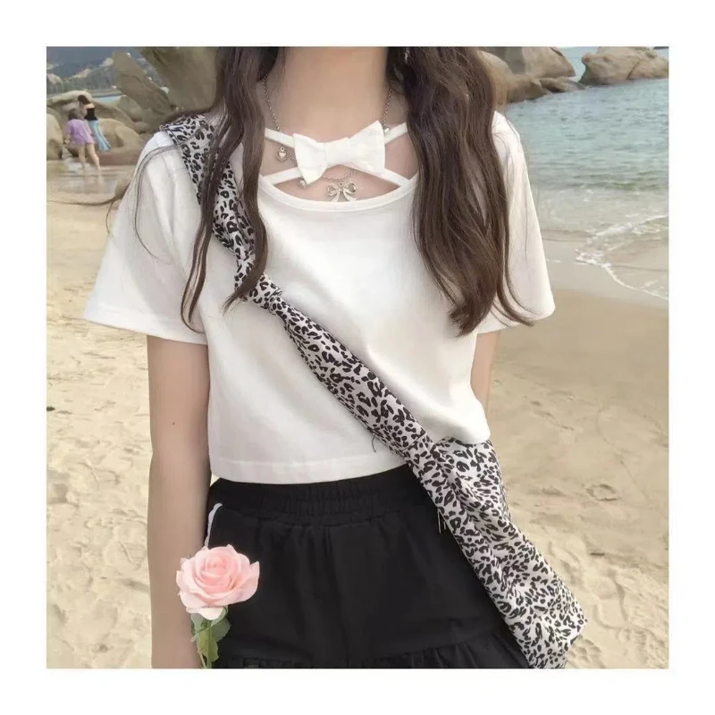 

Short-sleeved Summer New Short T-shirt for Female Students with a High Waist Loose and Slim Japanese-style Fresh Top for Women