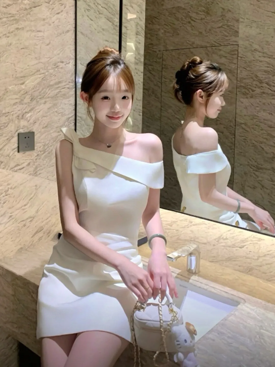 

Korean Style Elegant One Shoulder Wrap Waist Short Skirt Unique Beautiful Dress Summer High Waist Cotton Gentle Style Pure Color