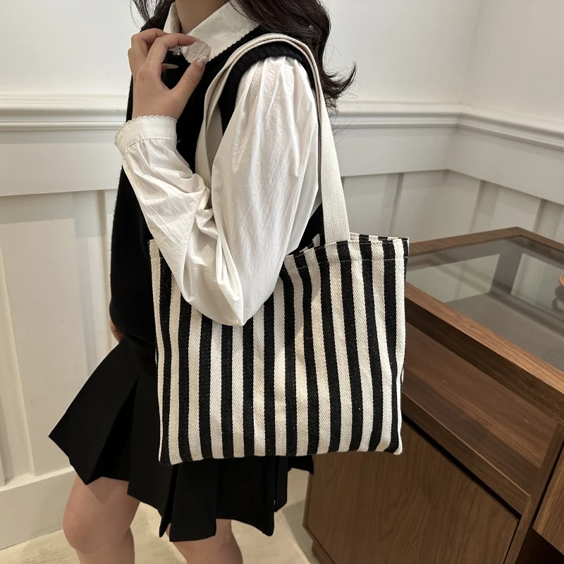 

Luxury Women High End Designer Leather Shoulder Bag Elegant Daily Tote Handbag Classic Crossbody