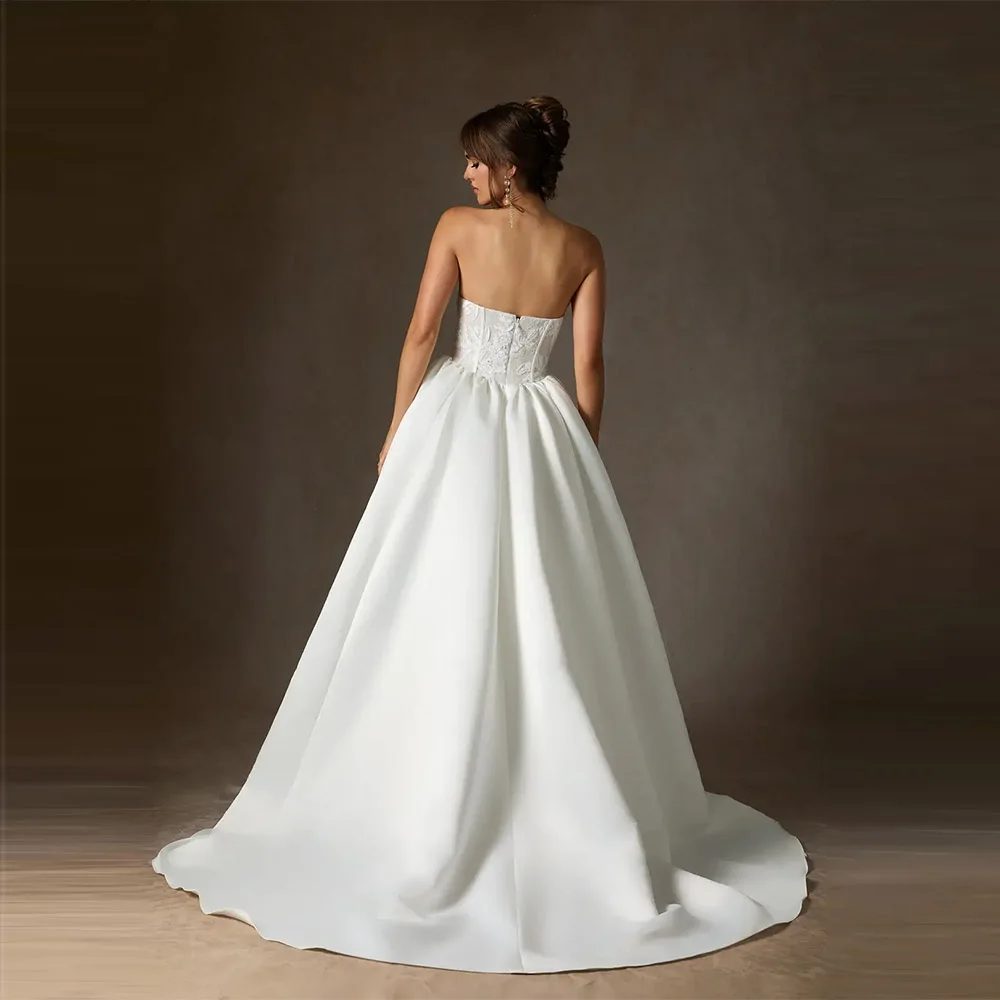Customized A Line Satin Lace Applique Boho Wedding Dress Women 2025 Strapless Backless Bridal Gown Customized vestido novia