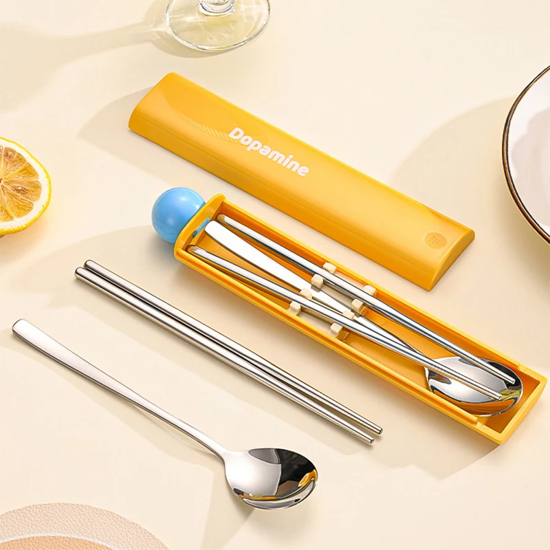 Set di posate portatili da 3 pezzi Bacchette cucchiaio in acciaio inossidabile 304 con custodia per regalo di Natale Stoviglie da esterno carine