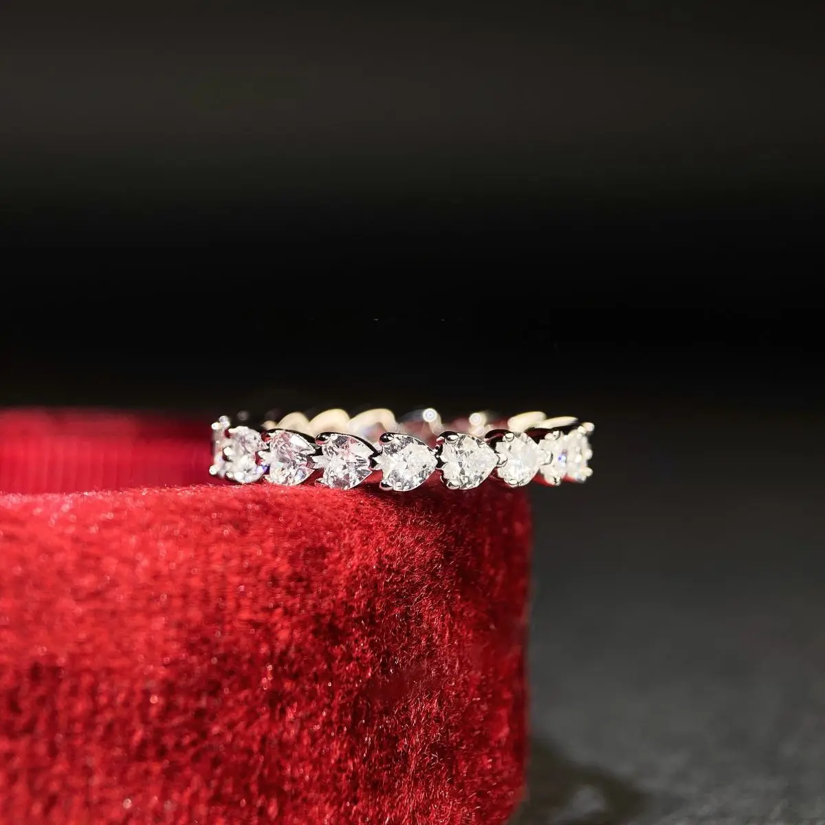

S925 Pure Silver Heart Ring with Full Diamond Heart Shaped Arrangement, Full Circle Luxury Setting with Small Diamond Ring