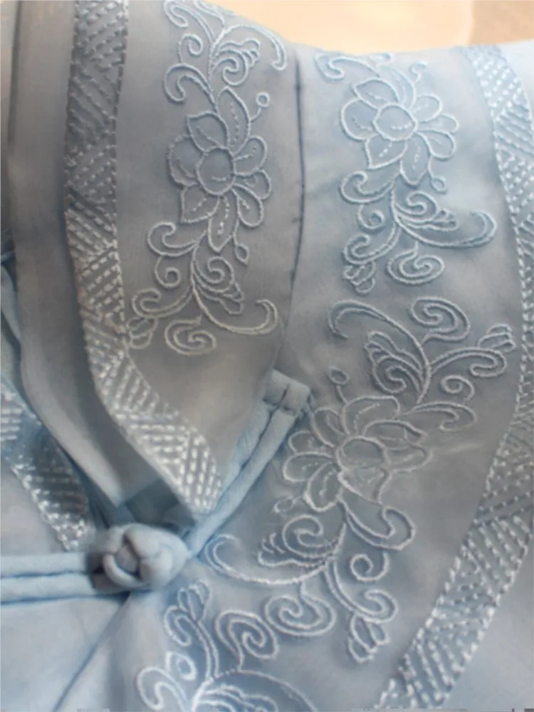 Silk organza heavy embroidery Chinese-style improved stand-up collar slanted lapel button-up cheongsam