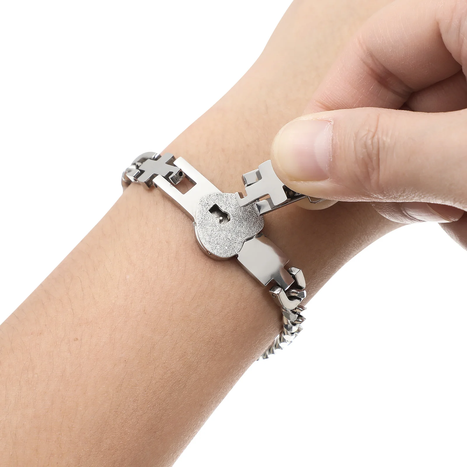 

1Pair Bracelet Creative Key Lock Design Unisex Couple Bangle Daily Wearing Durable Chic Hand Ornament Unique Gift