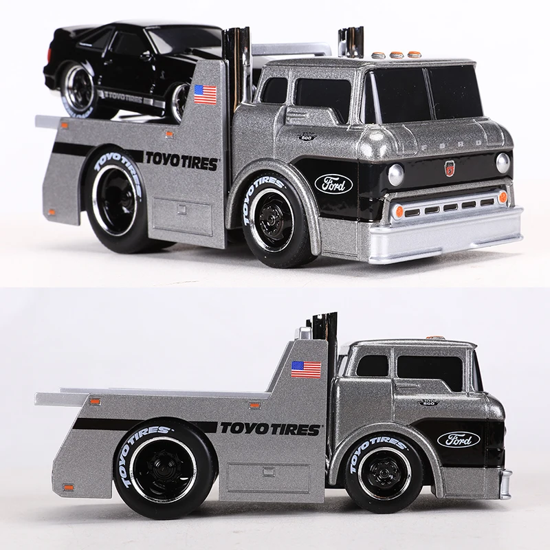 Maisto 1:64 MUSCLE TRANSPORTS 1966 Ford C600 Flatbed/1993 Ford Mustang SVT Cobra Alloy Model Car view 4