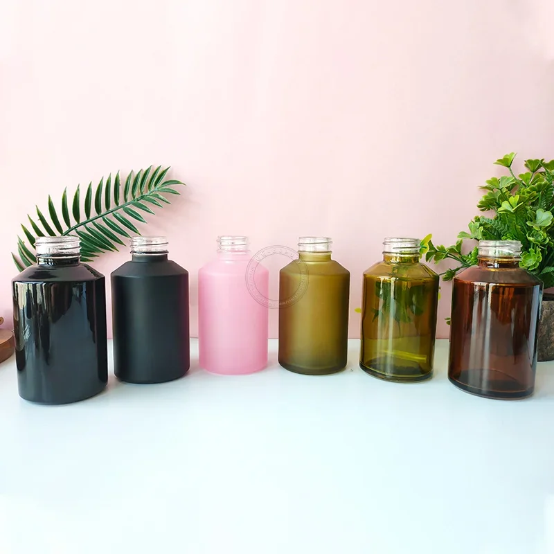 Mini garrafas portáteis de bomba de vidro fosco e transparente rosa/verde/preto/marrom/vermelho com capa de grão de bambu inclinação ombro portátil
