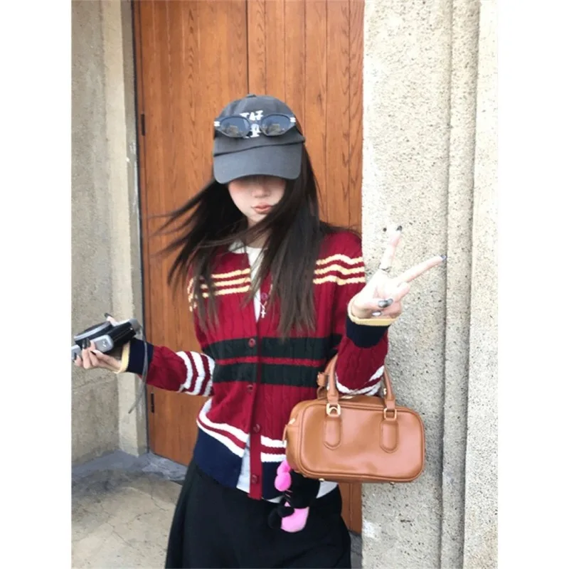 Deeptpown Gestreept Contrast Kleur Dames Gebreid Vest Vintage Lange Mouw Gedraaid Koreaanse Mode Trui Slanke Casual Herfst