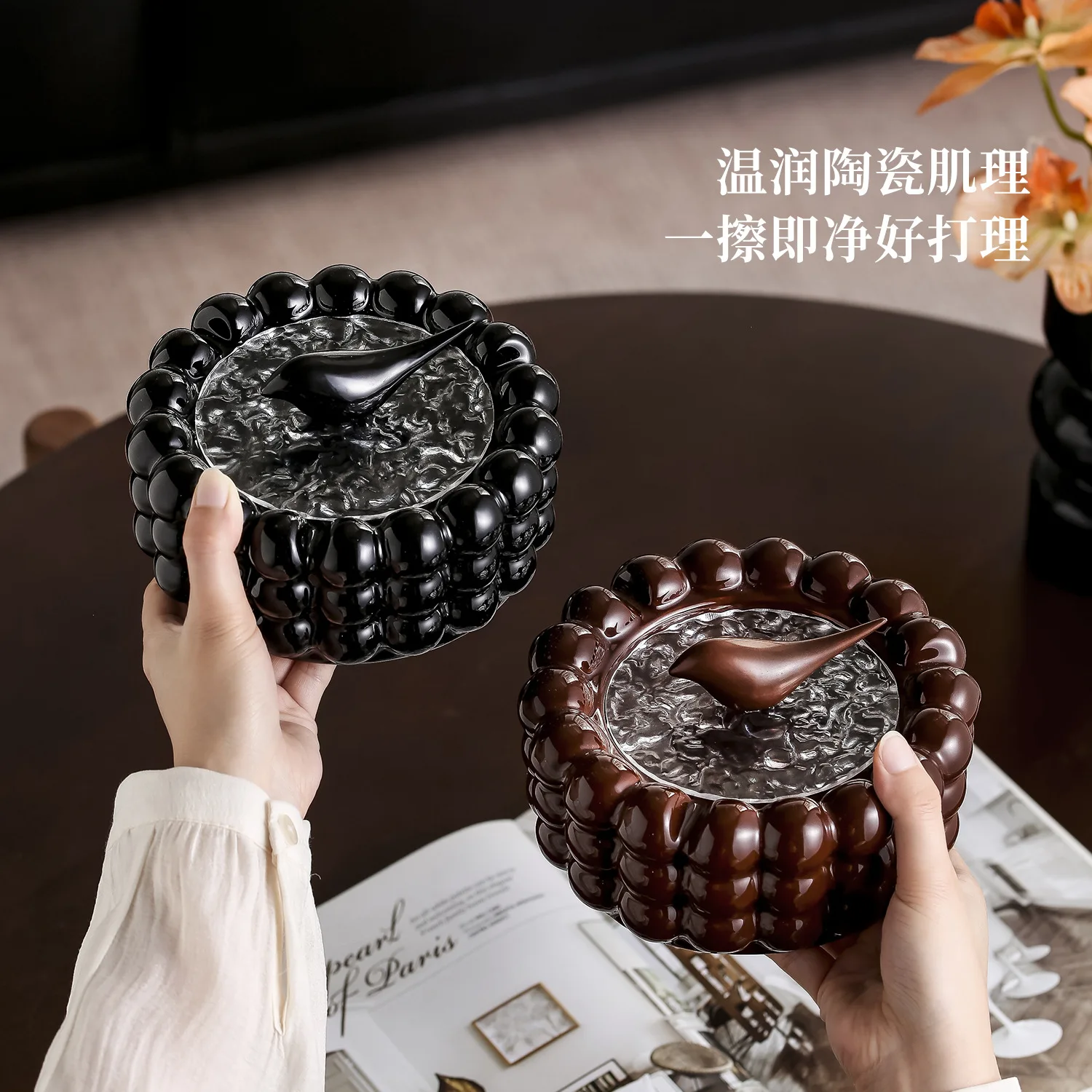 HYS light luxury ceramic ashtray with cover anti-fly ash living room high-value creative ornament