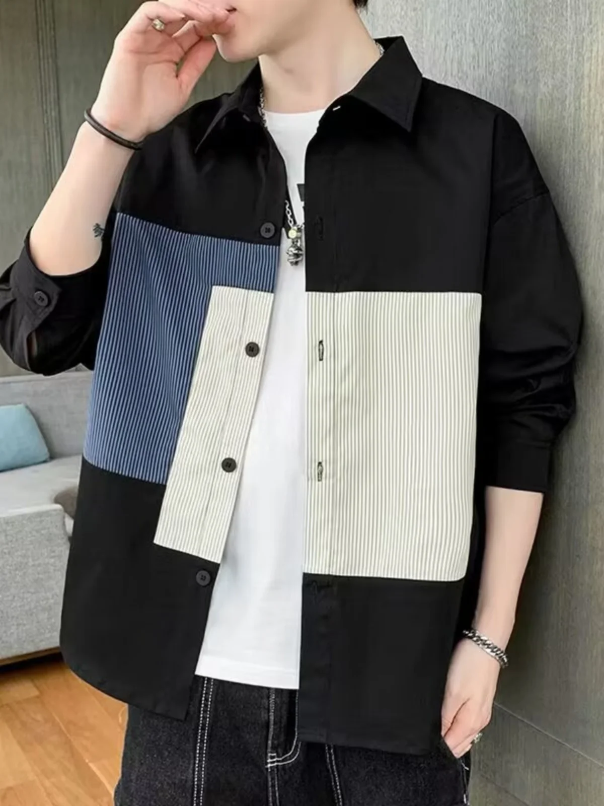 カジュアルルーズ長袖メンズシャツ春秋の新スタイルカラーブロック作業服ジャケットトレンディな若者のファッションスタンダードフィット