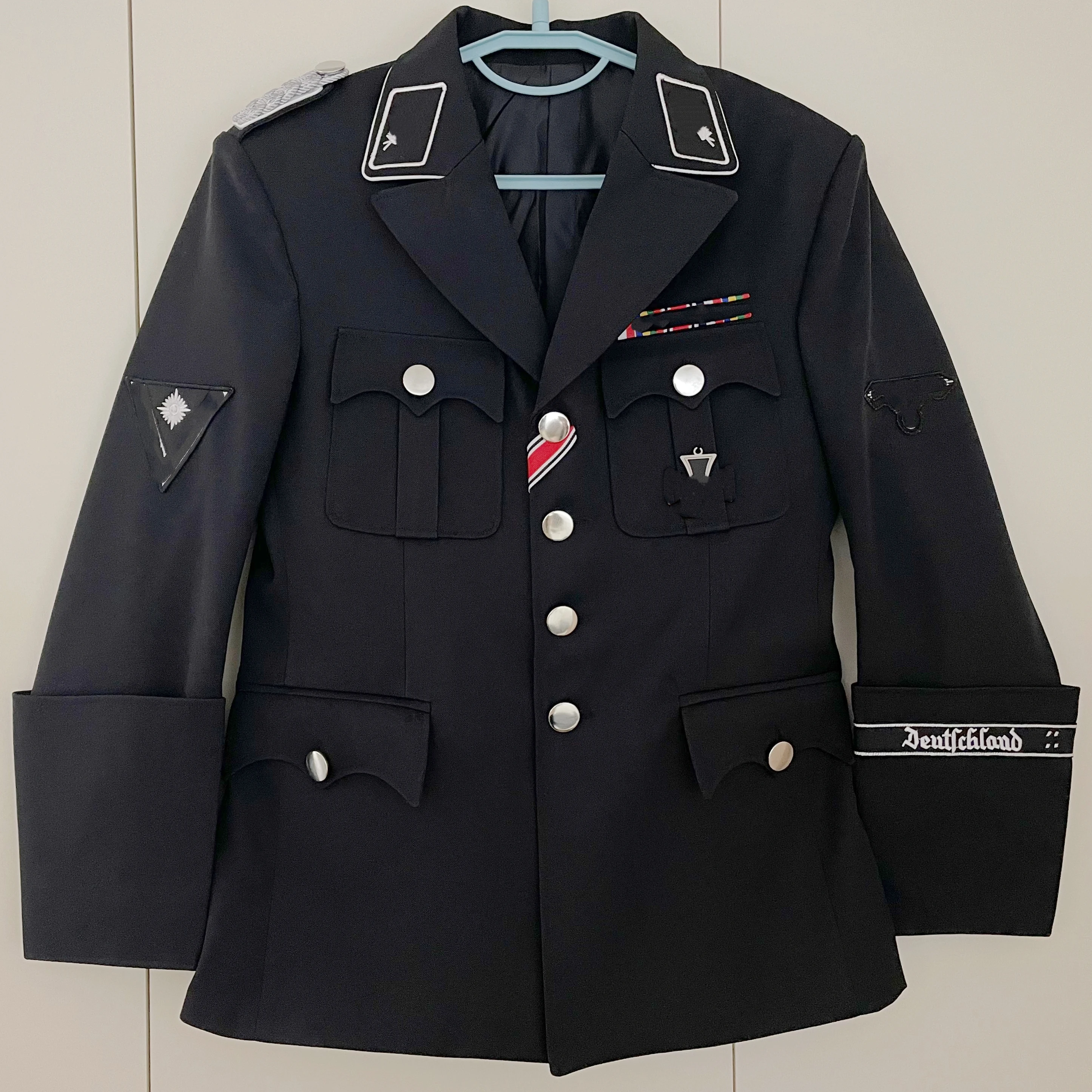 Uniforme negro personalizado estilo alemán M32 en sarga de lana con parches bordados, grados de rango opcionales