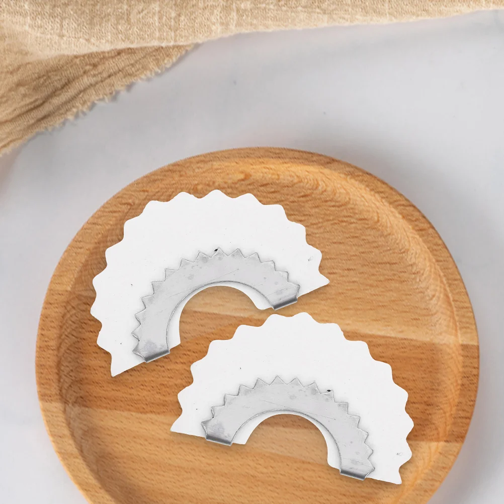 

4 Pcs Pet Five-color Bird Whistle Toy Ventriloquism Tool Colorful Props 5pcs Boxed Colors (yellow Metal Whistling Child