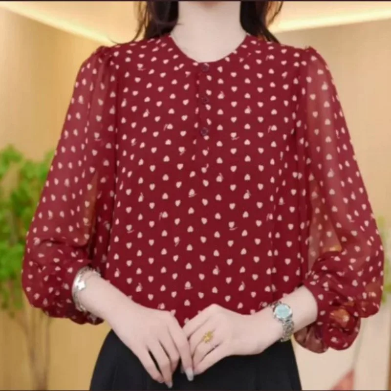 

2025 New Red Temperament Love Print Round Neck Temperament Versatile Long-sleeved Top Elegant Casual Loose Base Shirt for Women