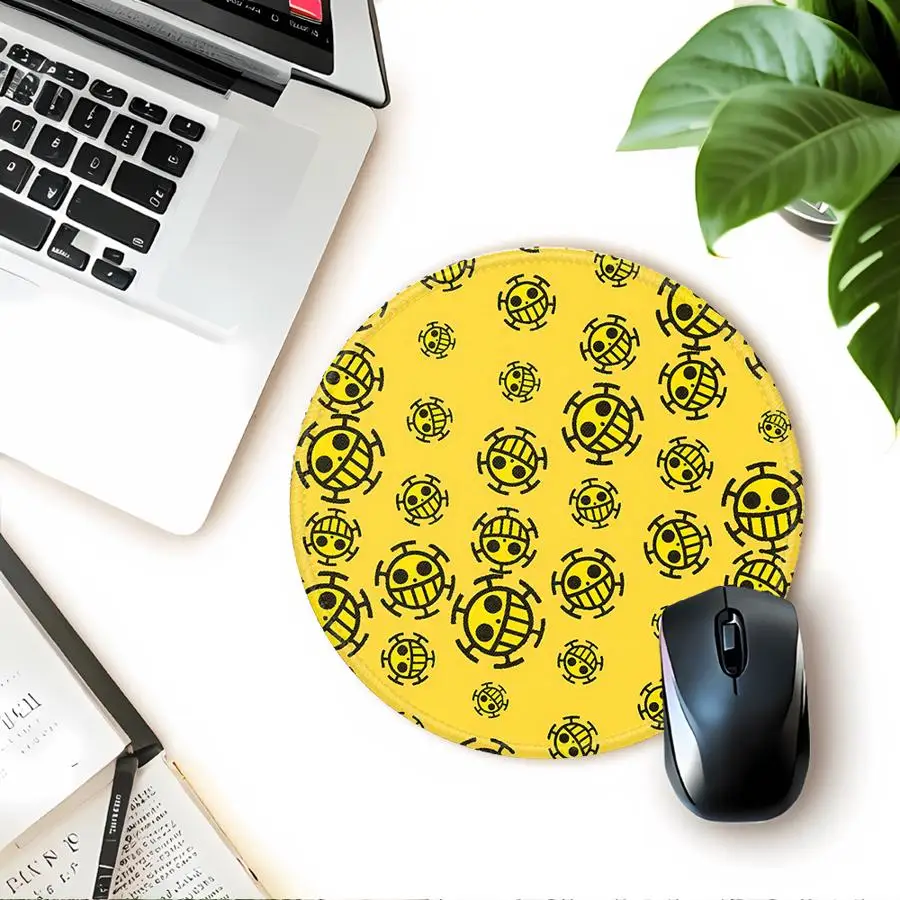 1pc Mouse Pad Keyboard Mouse Pad office Pad Game Console Pad Computer Laptop Pad Desk accessories rubber Anime OneS PieceS