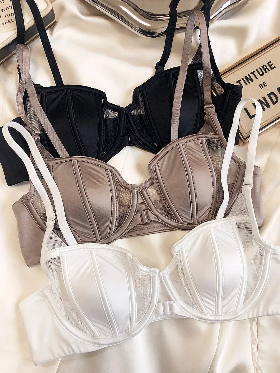 كوب أرنب من الساتان بإبزيم أمامي تجمع الملابس الداخلية ثدي كبير يظهر مجموعة ملابس داخلية صغيرة من الجانب حمالة صدر مجوفة مثيرة #4