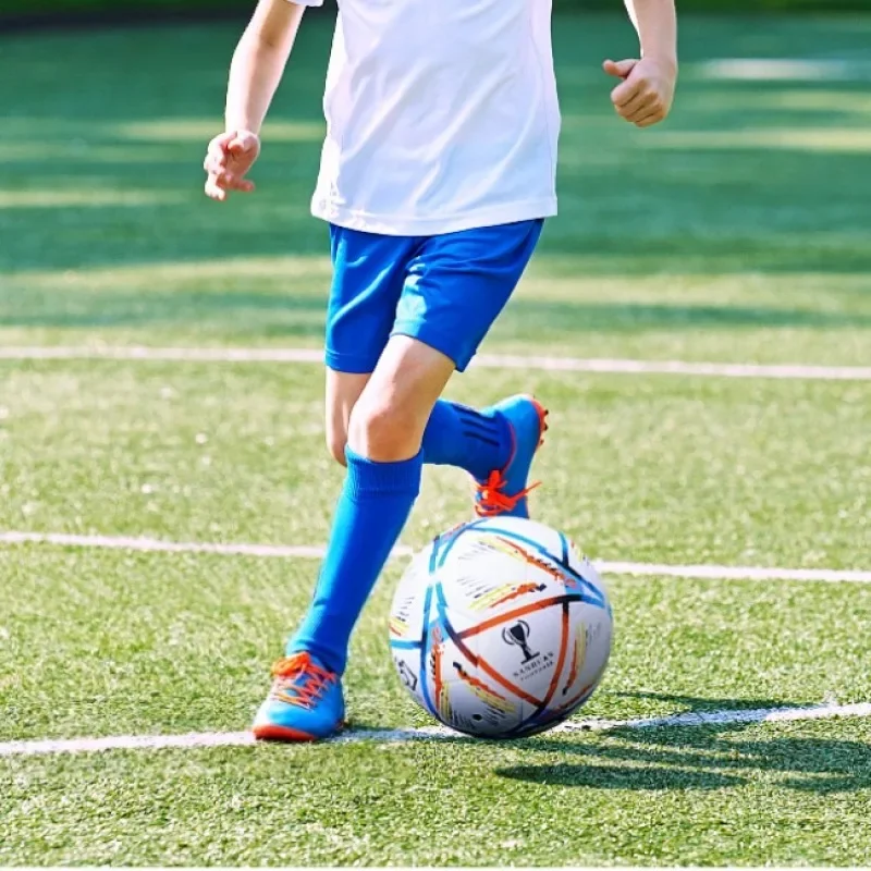 Maat 4/5 Klassieke voetbal PU-materiaal Training Competitie Buitensporten Spel Slijtvast en explosieveilig voetbal