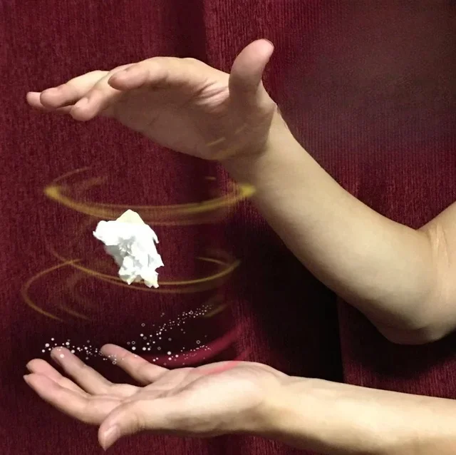 Imitacja palca Zabawka Magiczny rekwizyt Metalowy ITR Niewidoczna nić Zbliżenie Kołowrotek Końcówka kciuka Sztuczki Zabawne Gry Imprezowe Magiczne Narzędzie Sztuczki