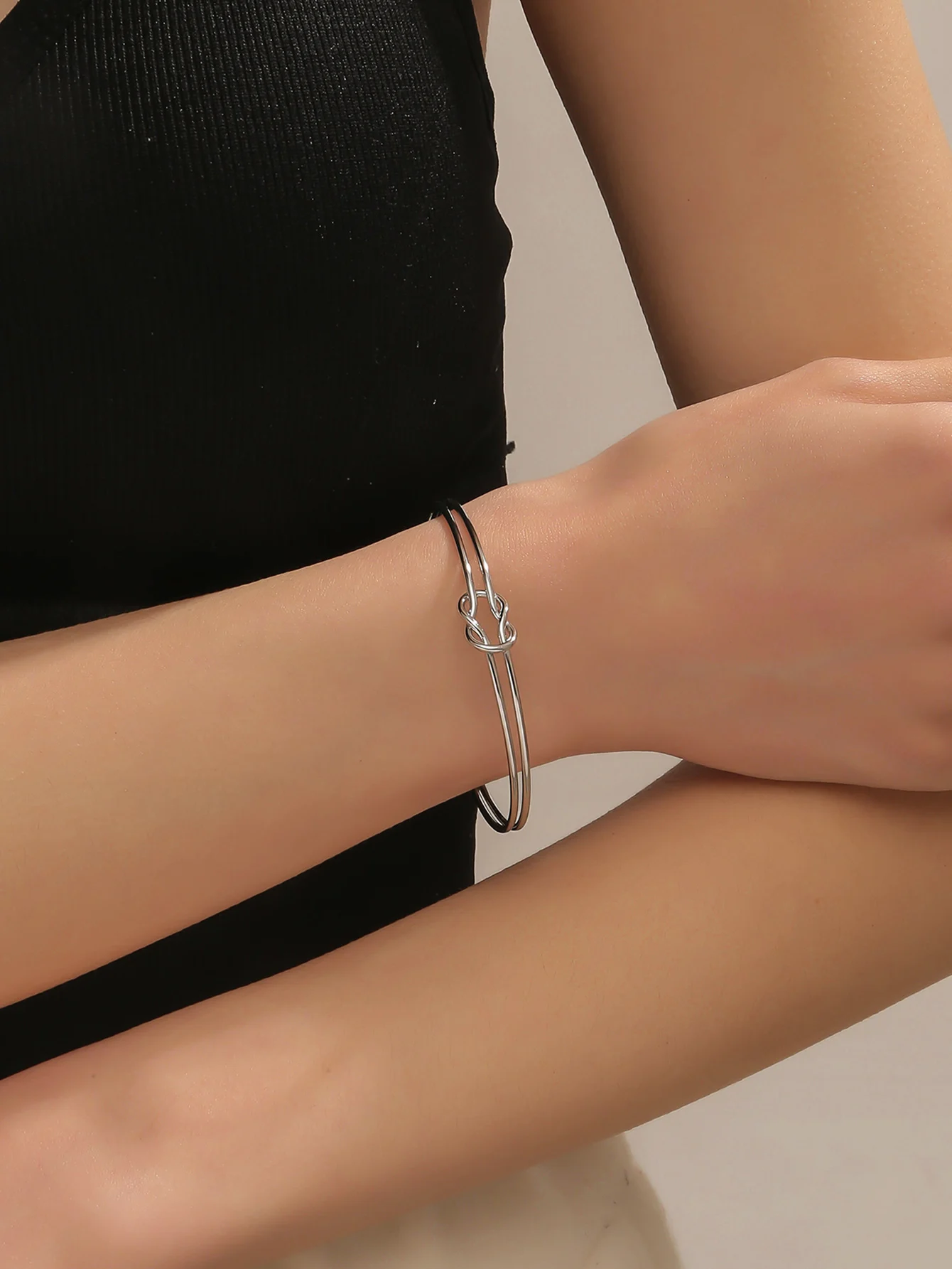 Europe and the United States fashion simple tie knot round ball opening bracelet leisure daily commute high-grade selling access