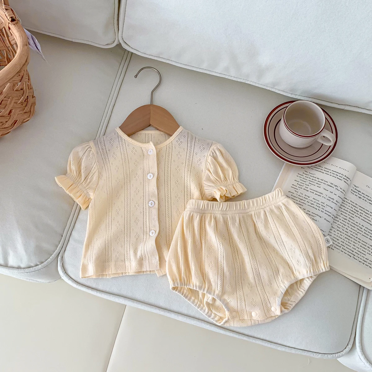 Korea Baby Girls Clothes Set Creamy Yellow Beige Short Sleeve Shirt with Shorts 2pcs Infant Clothes 0-24 Months