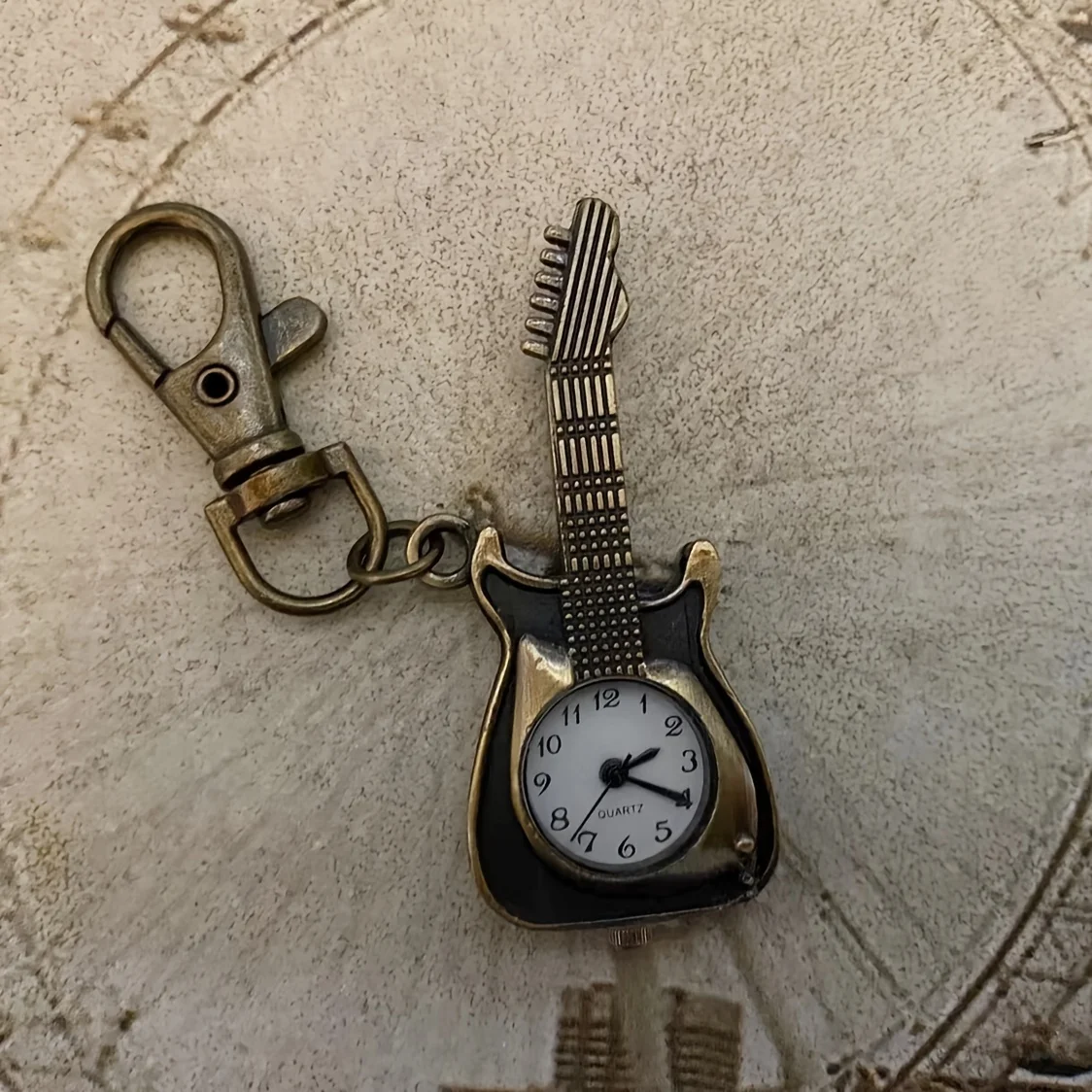 Classic retro guitar backpack keychain pendant watch for male and female students cartoon cute accessories