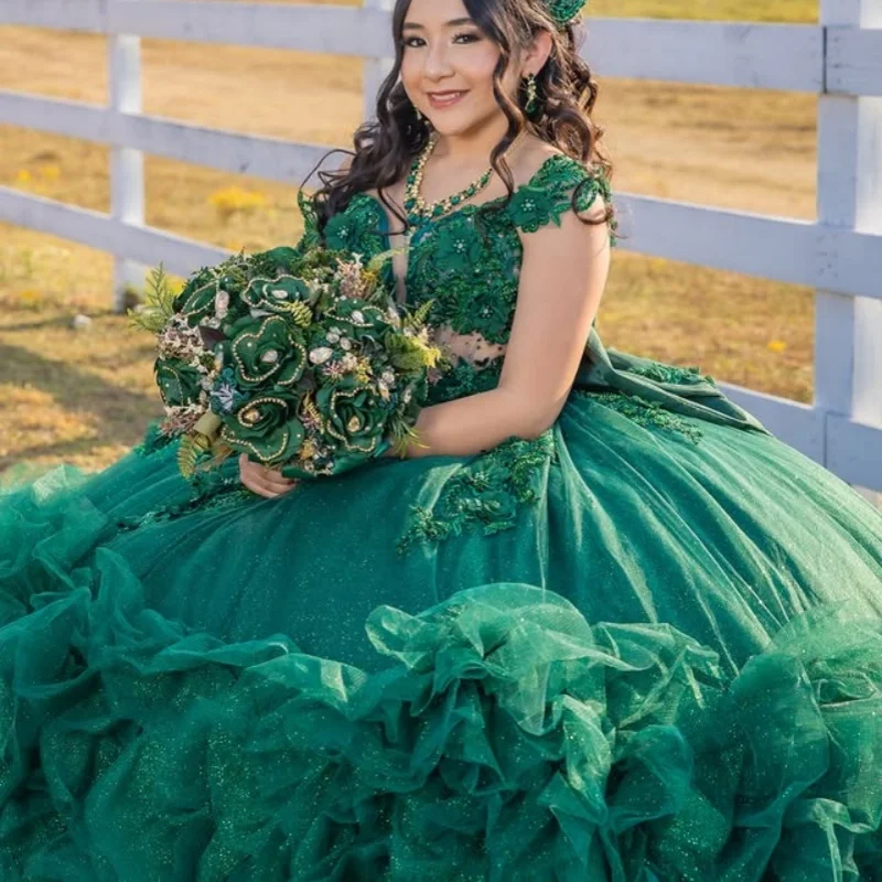 Brilhante verde escuro quinceanera vestido glitter renda camadas decalque flor 3d cauda longa arco vestidos de 15 quinceanera ﻿ Personalizar