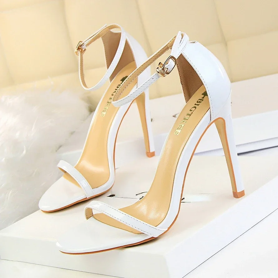 Summer New Large Size Sandal Comfortable Fashionable One Word Buckle Open Toe High Heel Stiletto Sexy Women Shoe Designer Sandal