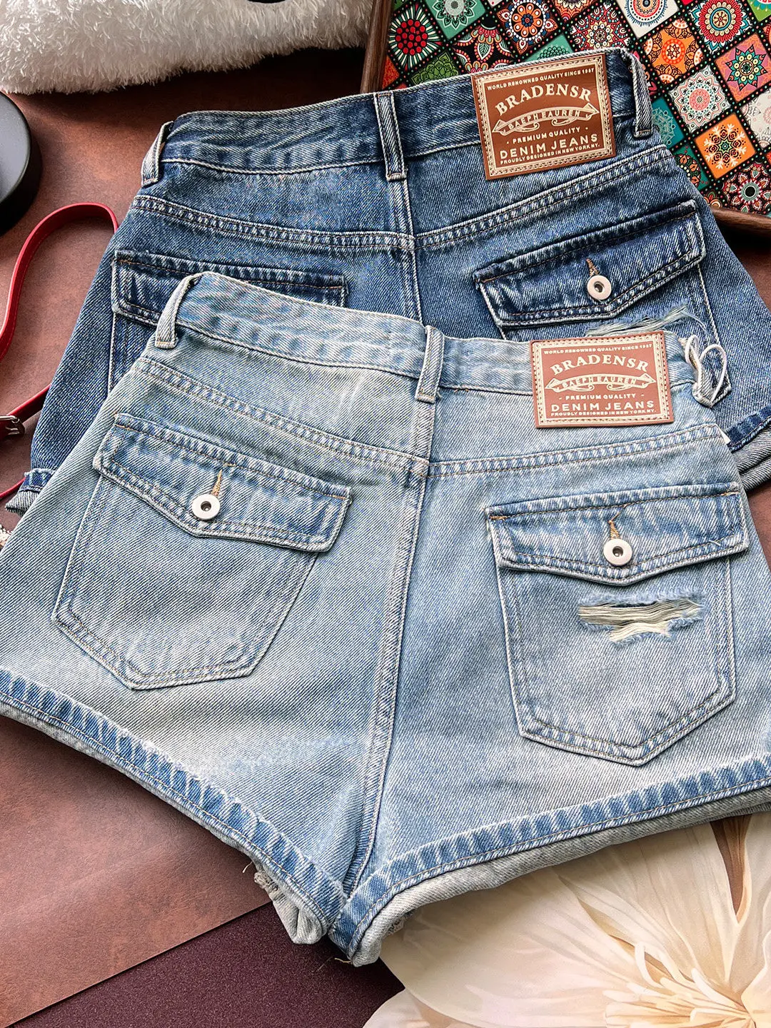 

Retro Faded Light Blue Denim Shorts Women's High Waist Slimming Hole Washed Wide Leg Versatile Hot Pants Summer New Style