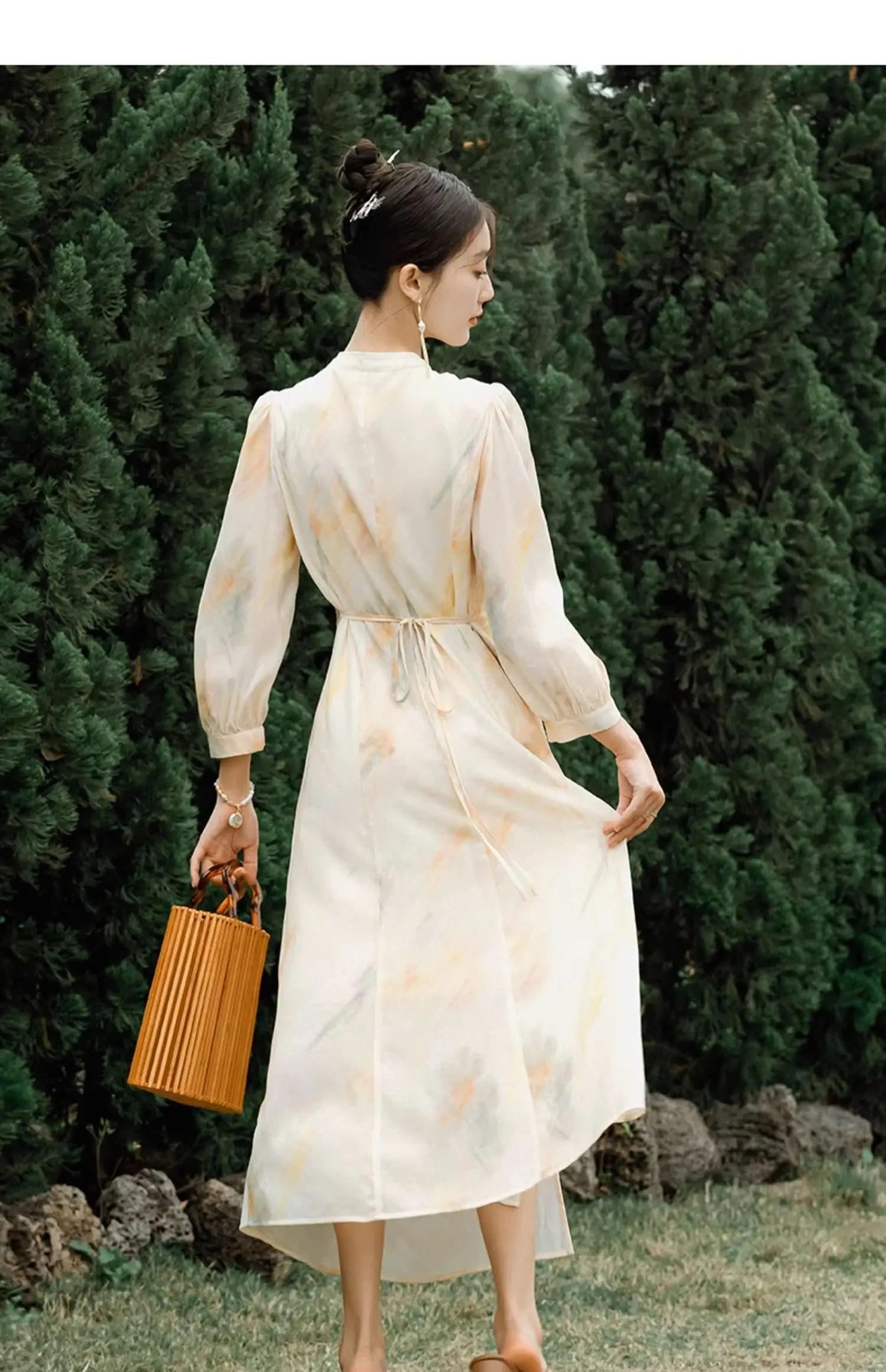 OLrain Autunno Dress Ladies 2025 Stile francese Elegante stampa Abiti lunghi Hollow Lace-Up Abito con spacco in vita Donna O24XL90335